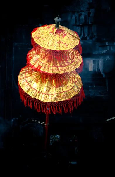 Golden umbrella — Stock Photo, Image