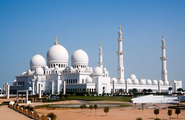 Мечеть Шейха Зайеда в Абу-Даби — стоковое фото