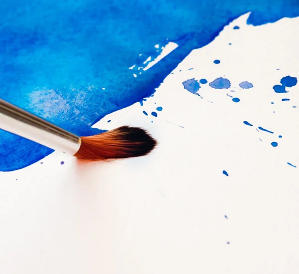 Renkli arka plan ile fırça — Stok fotoğraf