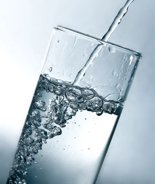 ग्लास में पानी — स्टॉक फ़ोटो, इमेज