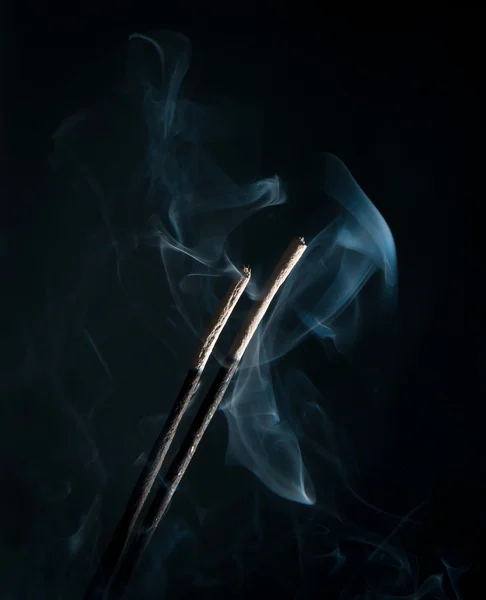 Rökelse med rök — Stockfoto