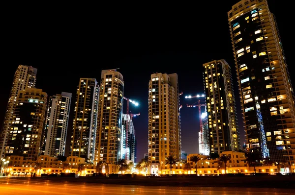 Colorida vista nocturna de la ciudad —  Fotos de Stock