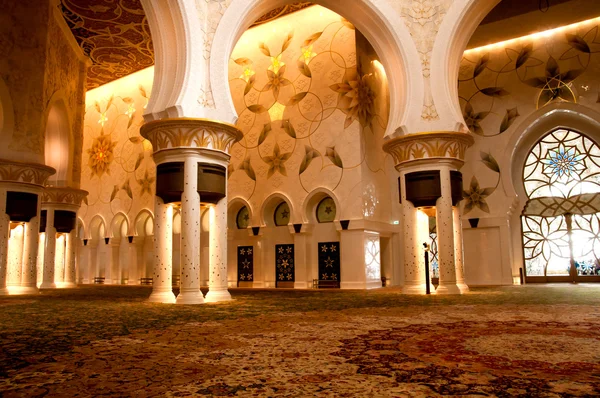谢赫 · 扎耶德清真寺内 — 图库照片