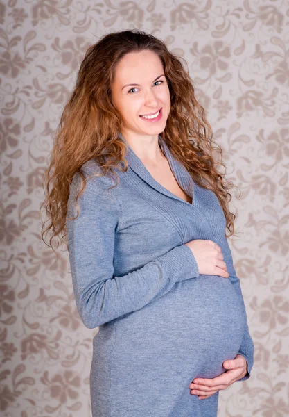 Portret pięknej kobiety w ciąży — Zdjęcie stockowe
