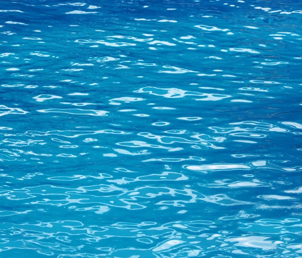 ターコイズ ブルーの水の背景 — ストック写真