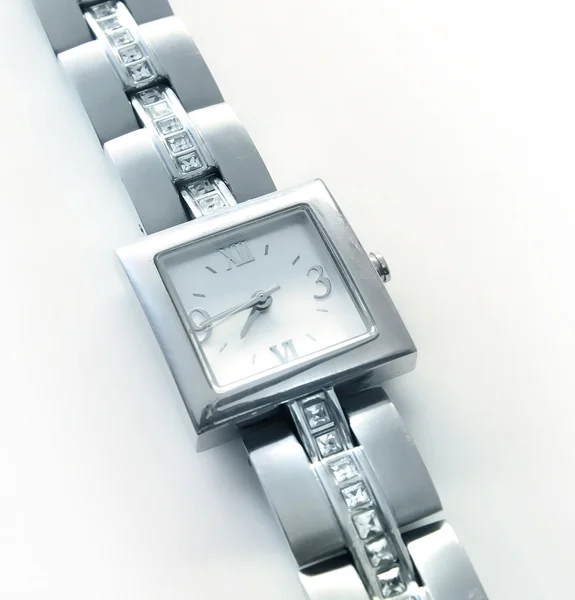 Stříbrné náramkové hodinky — Stock fotografie