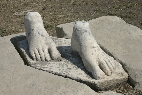Stone feet pedestal — Stock Photo, Image