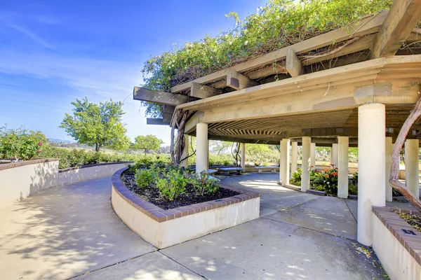 Giardino delle rose a San Diego struttura architettonica . — Foto Stock
