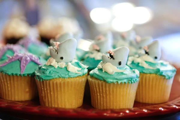 Cupcakes with shark and sea with waves. — Stock Photo, Image