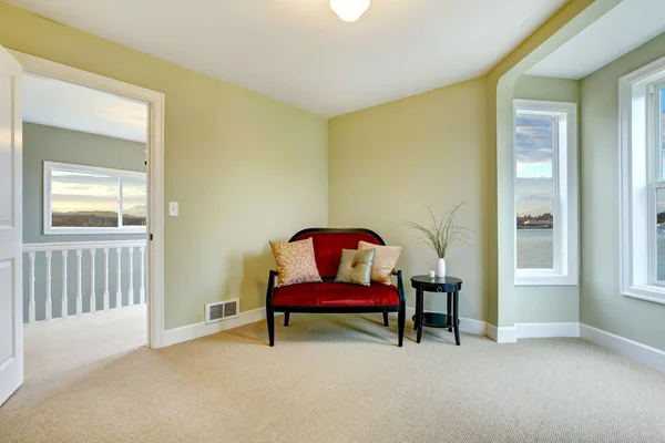 Classic green and elegant new bedroom with bench — Stock Photo, Image