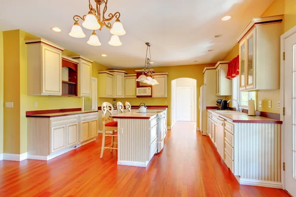 Gold kitchen with white antique cabinets. — Stok fotoğraf