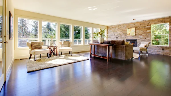Beautiful modern large bright living room. — Stock Photo, Image