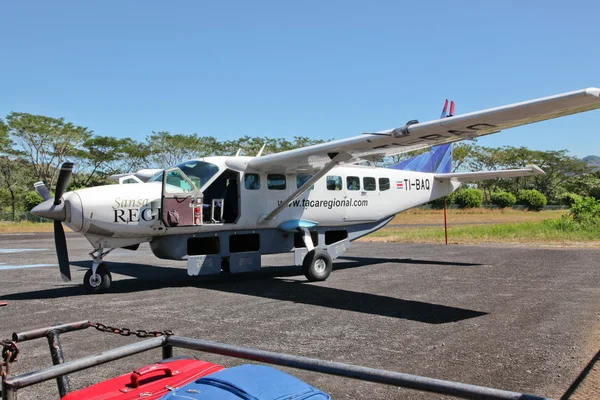 Taca-Regionalflugzeug — Stockfoto
