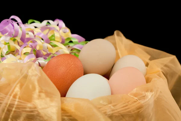 Яйца с лентами — стоковое фото