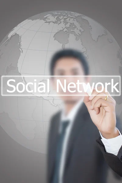 ビジネスマン、ホワイト ボードに社会的ネットワーク ワードの記述. — ストック写真