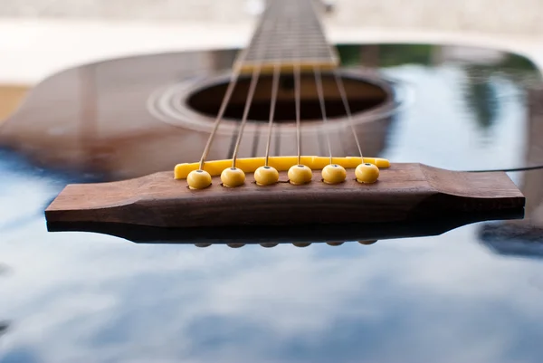 Dettaglio chitarra acustica classica . — Foto Stock