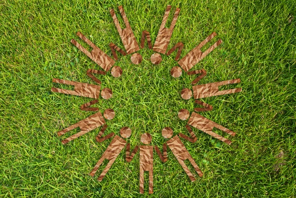 Винтажный символ на травяном поле . — стоковое фото