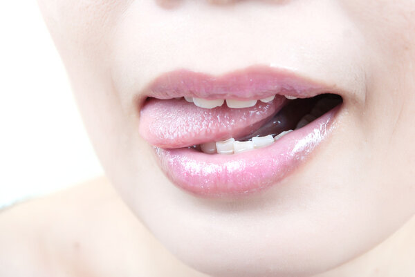 Губы азиатской девушки
.