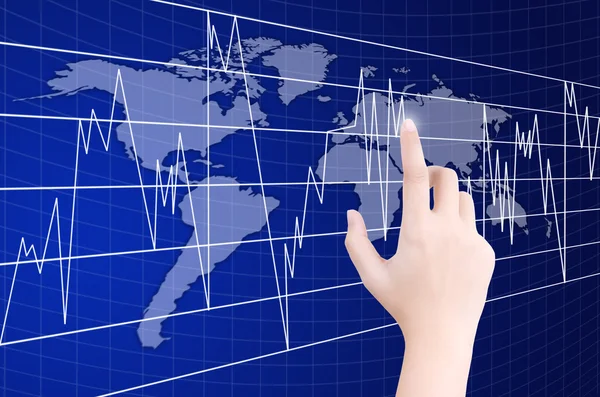 Gráfico de mão empurrando para o mercado de ações de comércio no quadro branco . — Fotografia de Stock