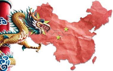 Çince ejderha heykeli ile Çin gün Çin bayrağı.