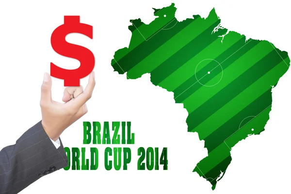 Mano poniendo $para el juego en la Copa del Mundo 2014 . — Foto de Stock