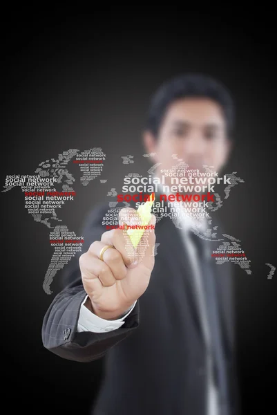 Businessman écrire Social Network carte du monde . — Photo