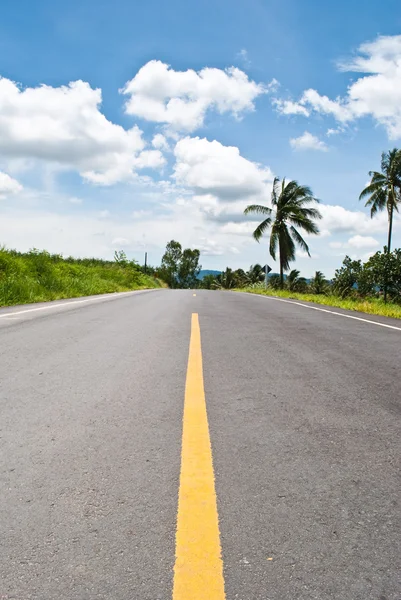 Long road with the blue sky. — Stock Photo, Image