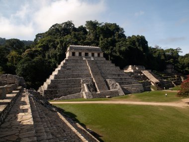 Piramitler, palenque