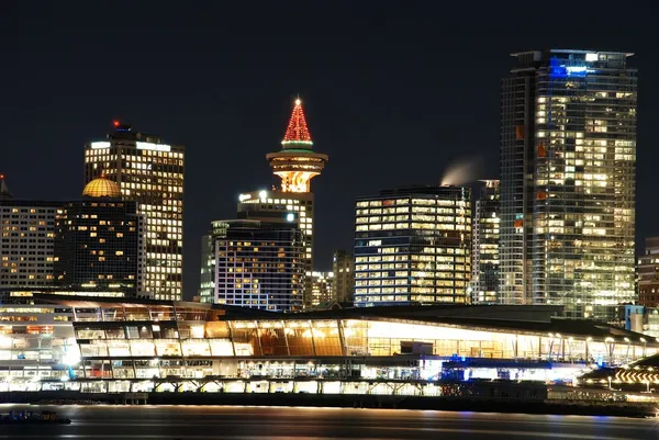 Різдво нічна сцена центру міста Ванкувер, Канада — стокове фото