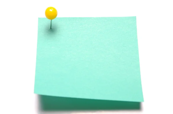 Nota adhesiva de reciclaje verde claro en blanco con pin de empuje amarillo — Foto de Stock