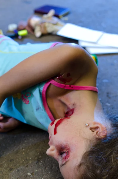 Child victim of a car accident — Stock Photo, Image