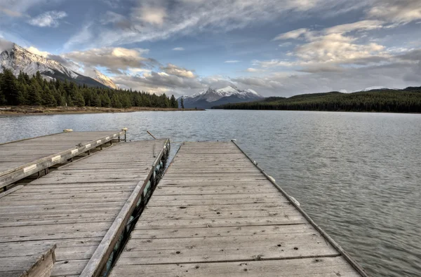 Jezioro Maligne jaspis alberta — Zdjęcie stockowe