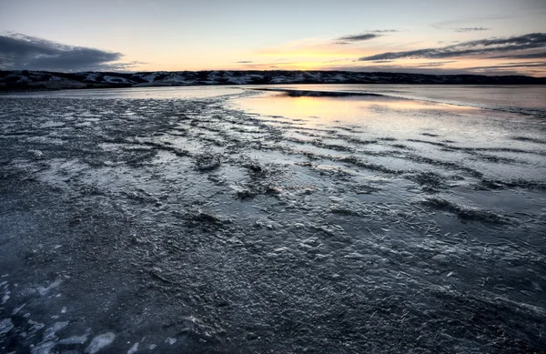 Лёд на озере — стоковое фото
