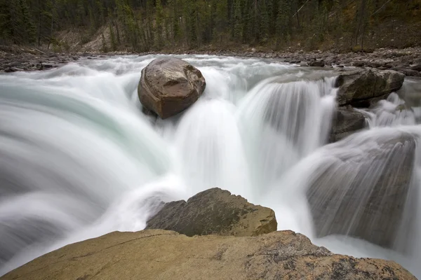 Sunwapta vodopád alberta Kanada — Stock fotografie