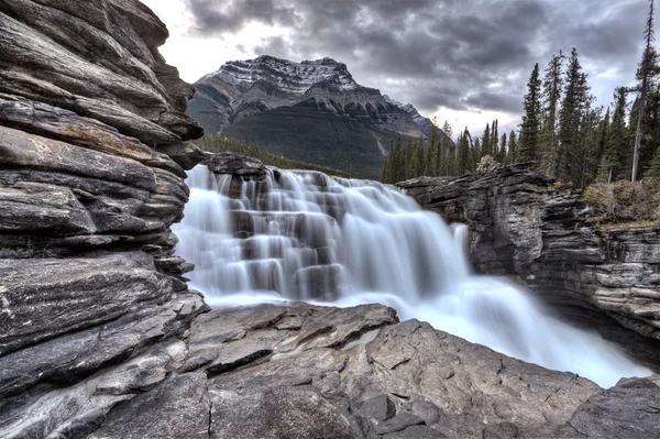 Атабаска водоспад Альберта Канада — стокове фото