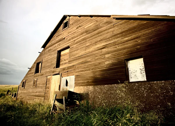Casa de fazenda abandonada — Fotografia de Stock