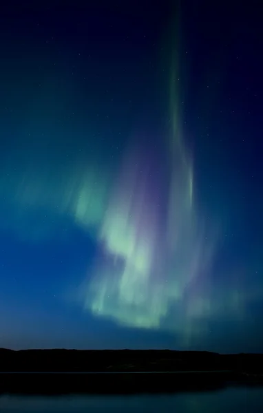 Kuzey ışıkları gece vurdu — Stok fotoğraf