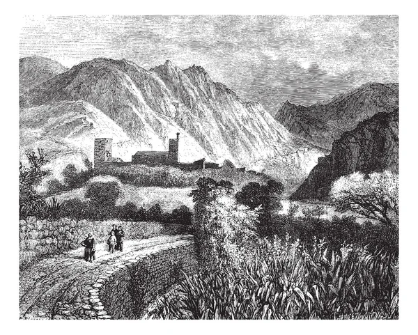 Le Vernet e Monte Canigou, vista para o lado norte . — Vetor de Stock