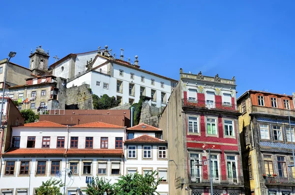 Edificios en la histórica ciudad de Oporto — Foto de Stock