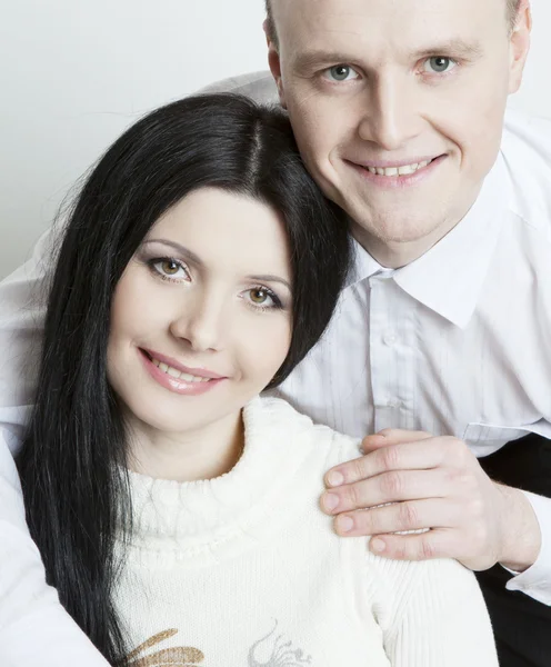 Portrét krásné usmívající se šťastný dospělého páru — Stock fotografie