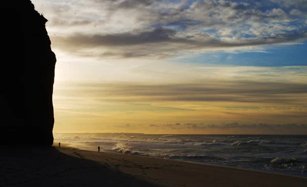 夕日と冬波 — ストック写真