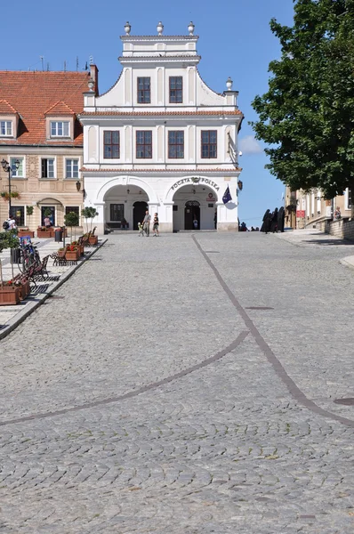 Главная площадь в Сандомире, Польша — стоковое фото
