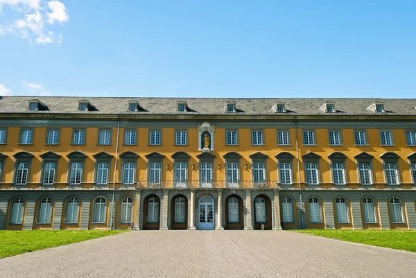 Боннский университет — стоковое фото