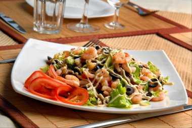 karides salatası