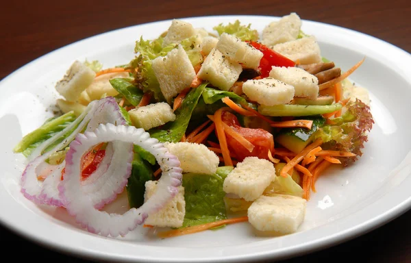 Ensalada con verduras frescas — Foto de Stock
