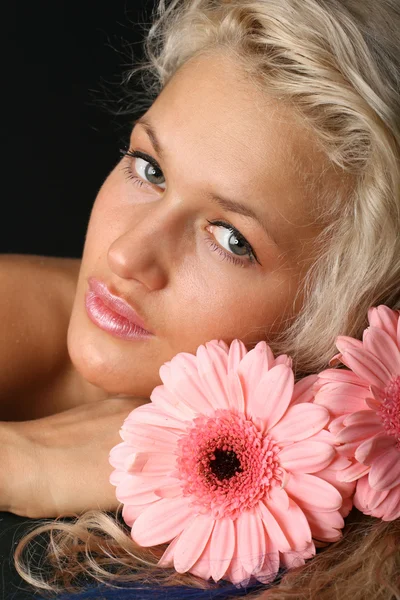 Virágos lány — Stock Fotó