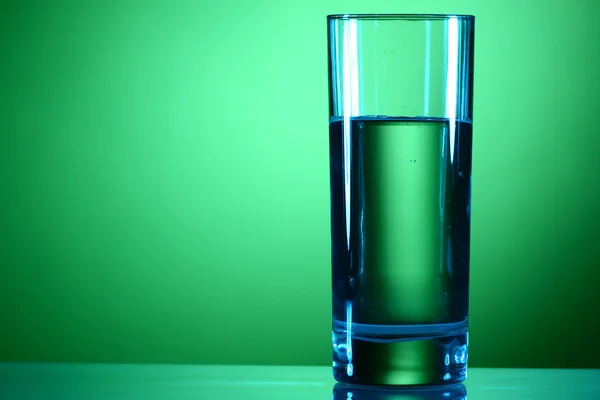 Woda na zielono — Zdjęcie stockowe