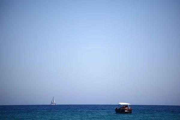 Море і човни — стокове фото