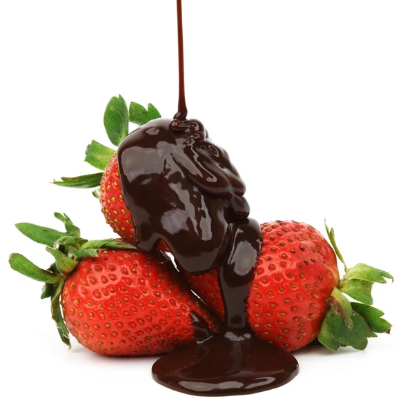 Jordgubbar i choklad — Stockfoto