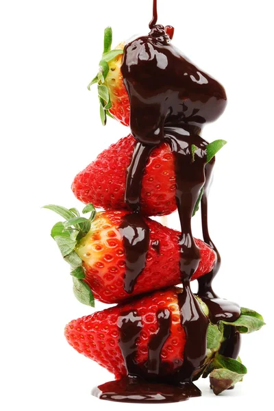 Erdbeerstapel in Schokolade — Stockfoto